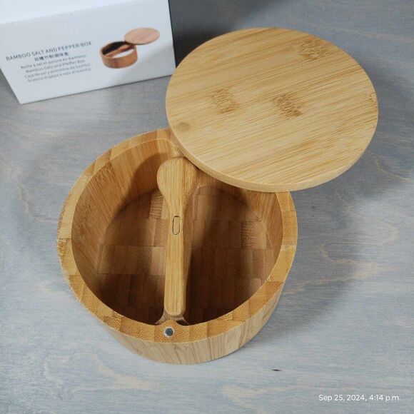 BNIB Bamboo spices circular box with rotating lid, encompassed‎ spoon non toxic - Picture 3 of 14